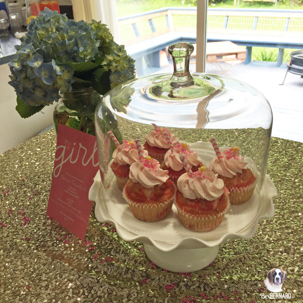 Strawberry cupcakes and invitation. Homemade baby shower gift | bexbernard.com
