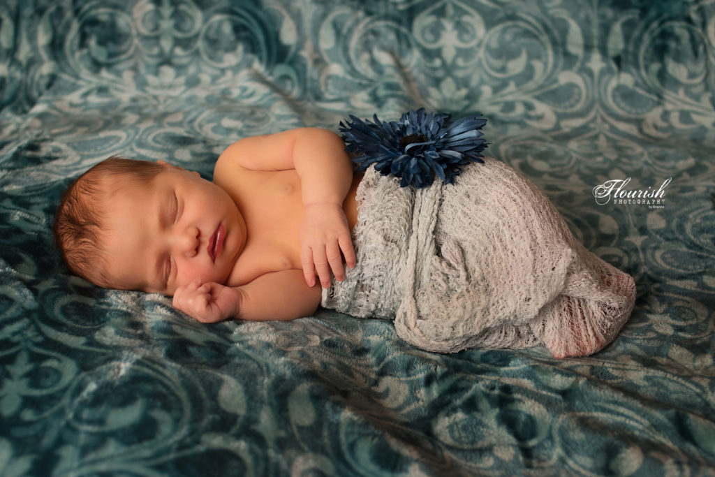 Newborn pictures by Flourish Photography, Tacoma, WA