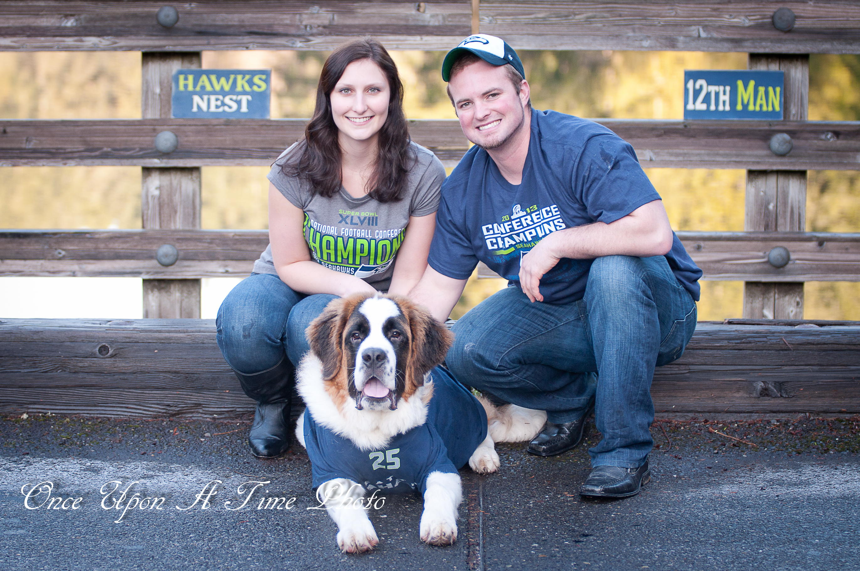 football engagement photos of couple with dog. Seattle Seahawks | bexbernard.com